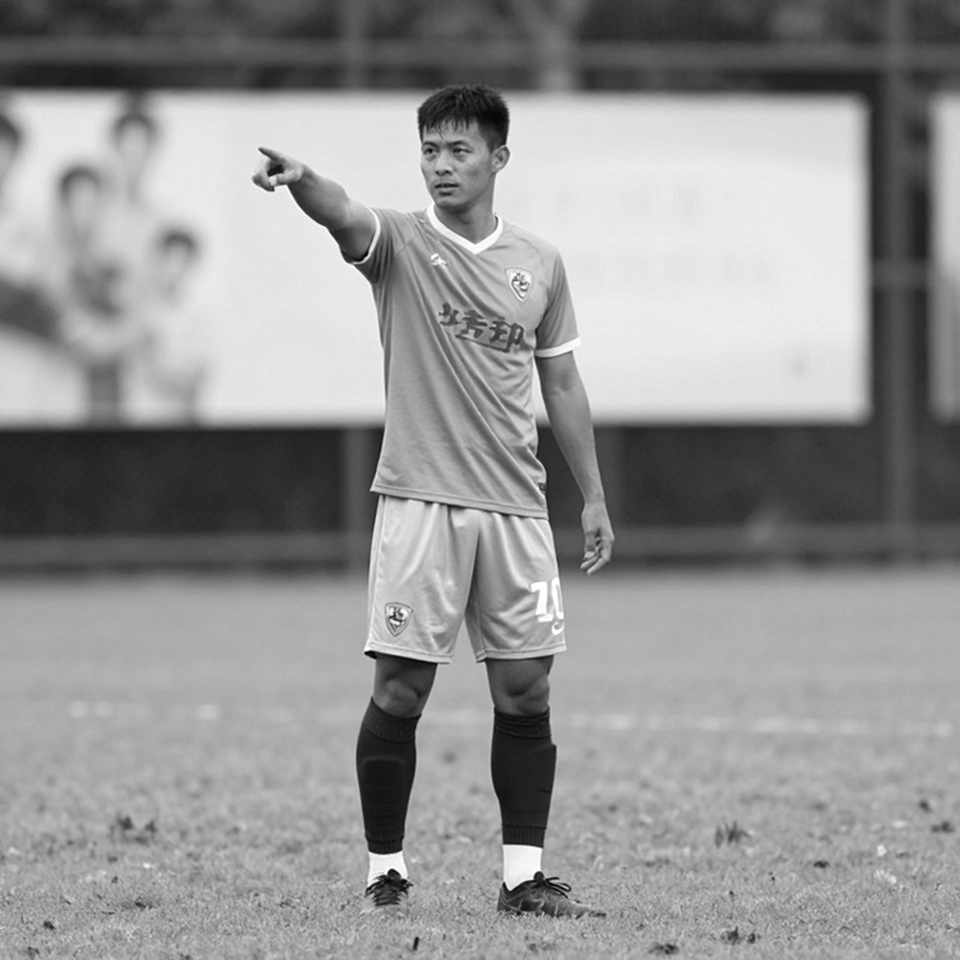 Khoảng trống dữ liệu ở bóng đá Việt Nam: khi tiếng ồn lấp đầy chỗ trống